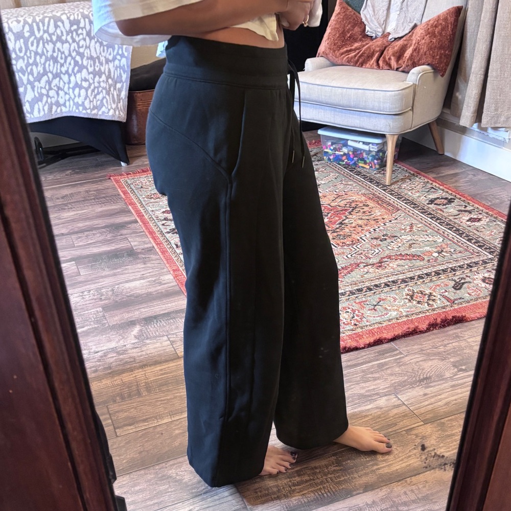 lululemon Scuba Mid-rise Wide-leg Pant - Picture 12 of 15